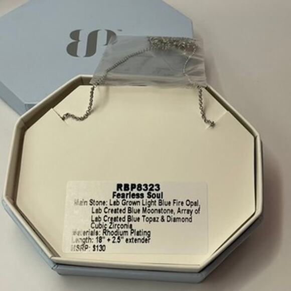 Bomb Party Necklace "Fearless Soul" - Picture 4 of 9